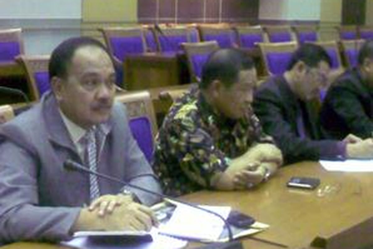 Mantan Kabareskrim Komjen Susno Duadji mendatangi Komisi III DPR di Gedung DPR, Jakarta, Senin (30/3/2010).
