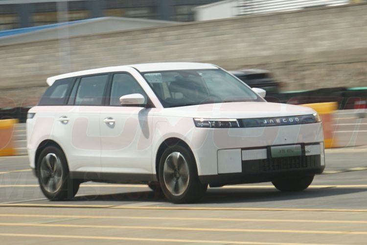 Jaecoo J5 EV di Fasilitas Test Drive Longshan, Wuhu