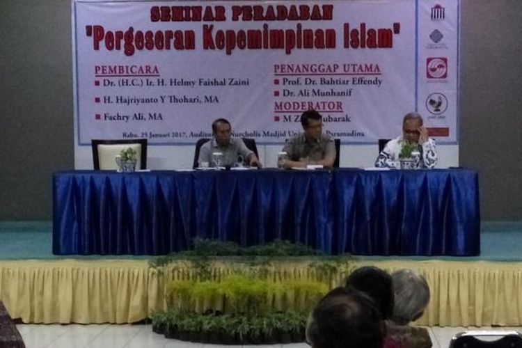 Pengamat Politik LIPI Fachri Ali, Moderator M Zaki Mubarak, Ketua Pimpinan Pusat Muhammadiyah, Hajriyanto Y Thohari dalam seminar bertajuk 