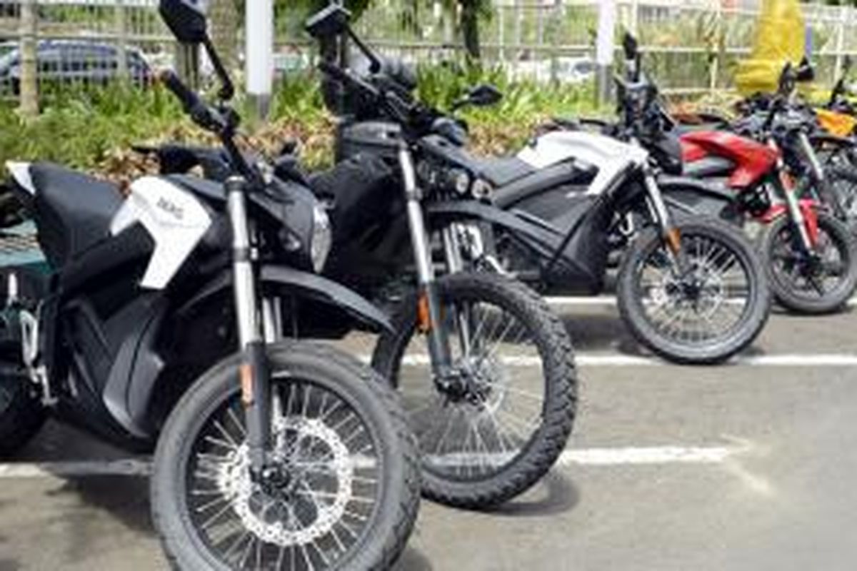 Deretan sepeda mtoor listrik dari Zero Motorcycles yang akan dipasarkan oleh PT Garansindo Technologies.