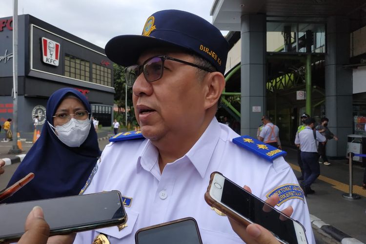 Direktur Jenderal Perkeretaapian (DJKA) Kementerian Perhubungan M. Risal Wasal saat ditemui di Stasiun Gambir, Jakarta, Kamis (22/12/2022). 