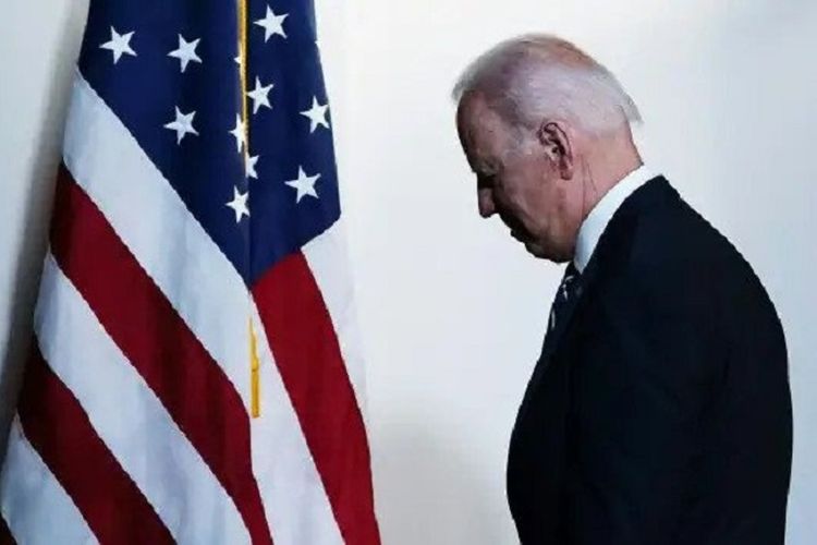 Presiden Amerika Serikat Joe Biden. Pemilih Amerika Serikat (AS) diprediksi akan menghukum Presiden Joe Biden dan Partai Demokrat pada pemilihan umum (pemilu) paruh waktu atau midterm yang akan digelar pada 8 November.