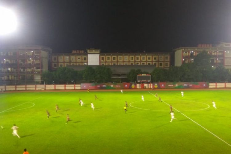 Suasana pertandingan Persija kontra timnas U-23 Korea Selatan di Stadion PTIK, Jakarta Selatan, Kamis (21/6/2018).