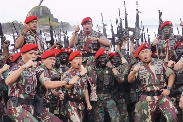 Sebanyak 149 prajurit TNI baru saja menyandang baret merah Komando Pasukan Khusus (Kopasuss) usai menjalani pendidikan komando selama tujuh bulan.