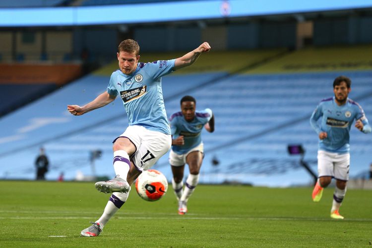 Pemain Manchester City, Kevin De Bruyne dan rekan-rekan satu timnya juga mengenakan jersey Black Lives Matter sebagai bentuk solidaritas terhadap kematian George Floyd beberapa waktu lalu. Jersey ini juga digunakan untuk memberikan pesan terima kasih kepada National Health Service (NHS).