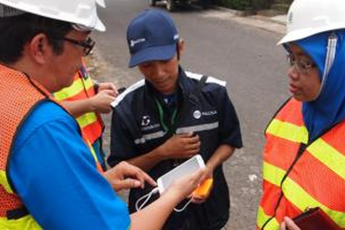 Proses pencatatan meter sebelumnya Palyja masih menggunakan mesin Portable Data Terminal (PDT). Mulai Juni 2015 nanti semua alat PDT akan digantikan oleh smartphone Android menggunakan aplikasi yang diciptakan khusus.