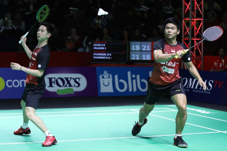 Pasangan ganda putra PB Djarum Kudus, Praveen Jordan (kanan) dan Kevin Sanjaya Sukamuljo.