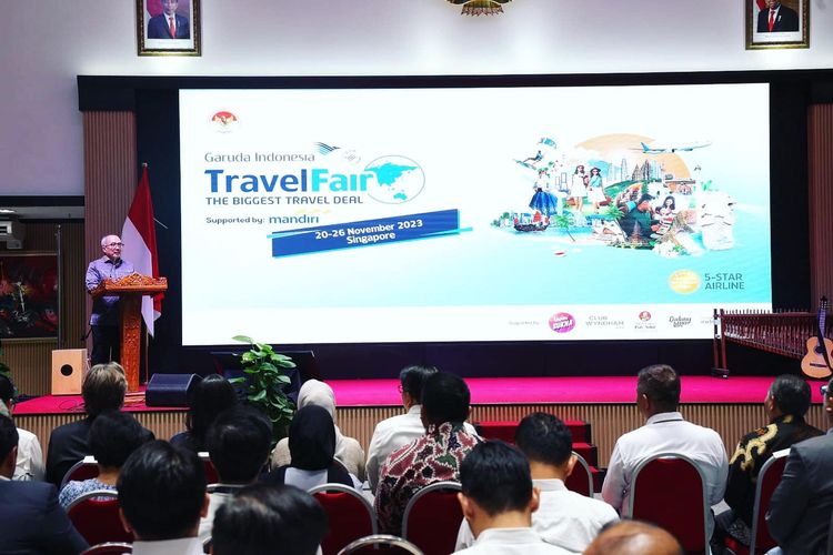 Duta Besar Indonesia untuk Singapura Suryo Pratomo membuka Garuda Indonesia Travel Fair (GATF) di KBRI Singapura, Senin (20/11/2023)