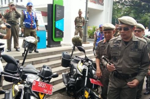 Ridwan Kamil Rekrut 350 Linmas untuk Bantu Satpol PP