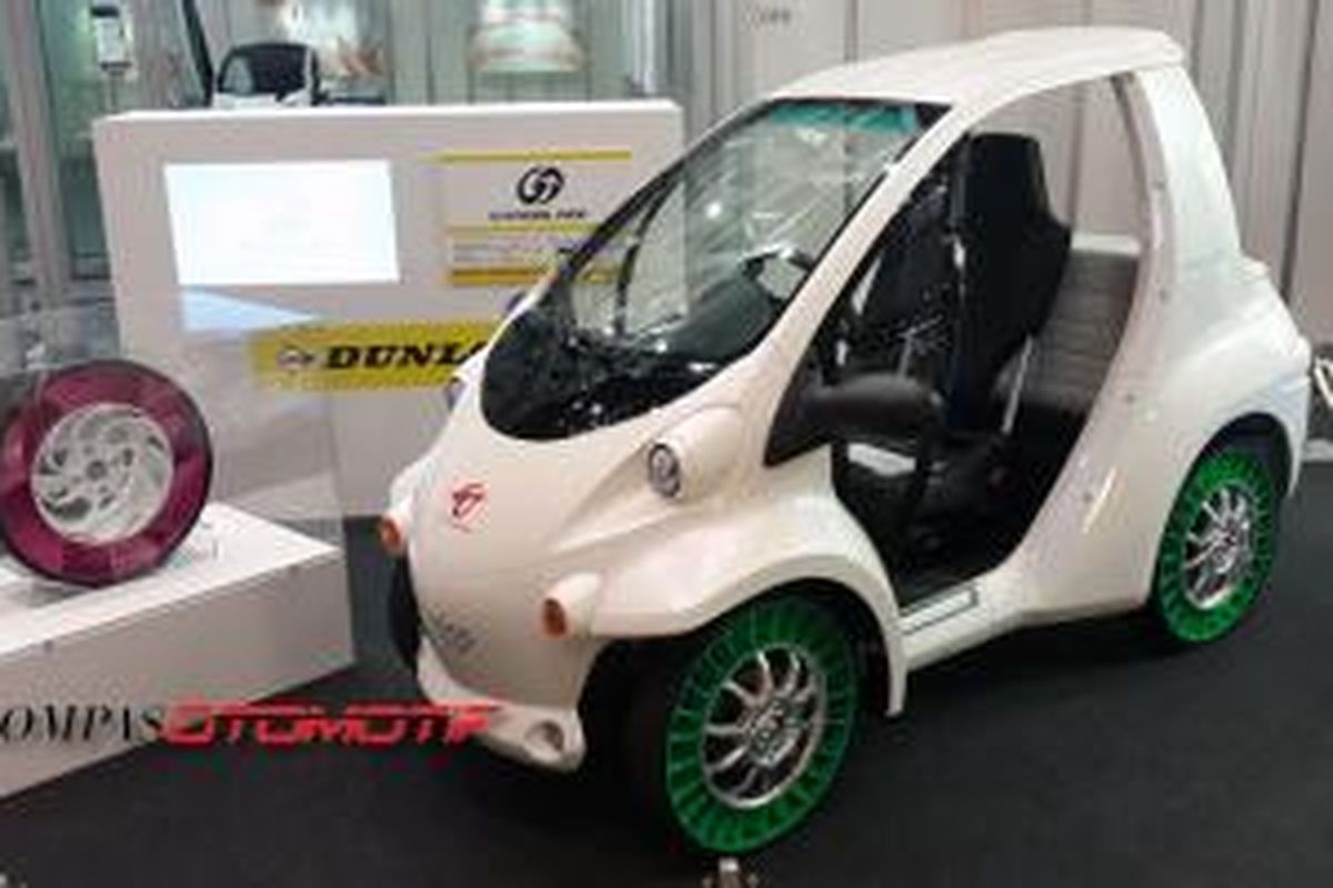 Di Tokyo Motor Show 2015, Sumitomo Rubber Industries (Dunlop Jepang) menampilkan dua konsep teknologi baru, Gyroblade Airless Tire (warna hijau) dan Coreseal Tire Sealant, keduanya membuat tak perlu lagi membawa ban cadangan. 