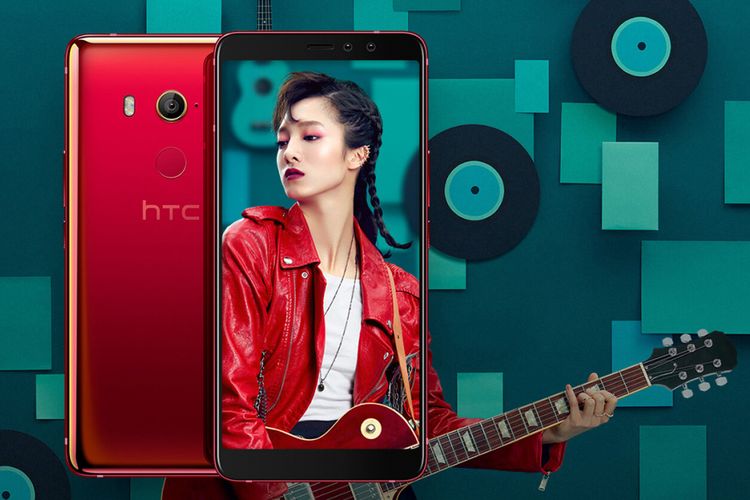 Ponsel dual selfie camera HTC U11 Eyes.