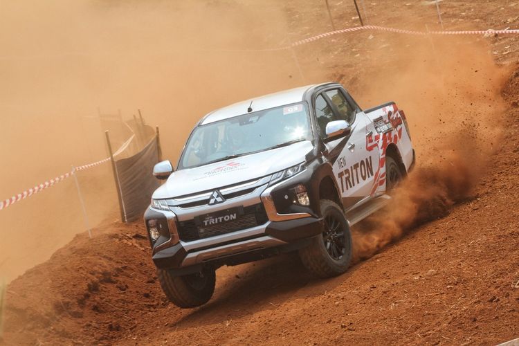 Test drive Mitsubishi Triton