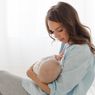 3 Cara Mengatasi Bayi Tersedak ASI