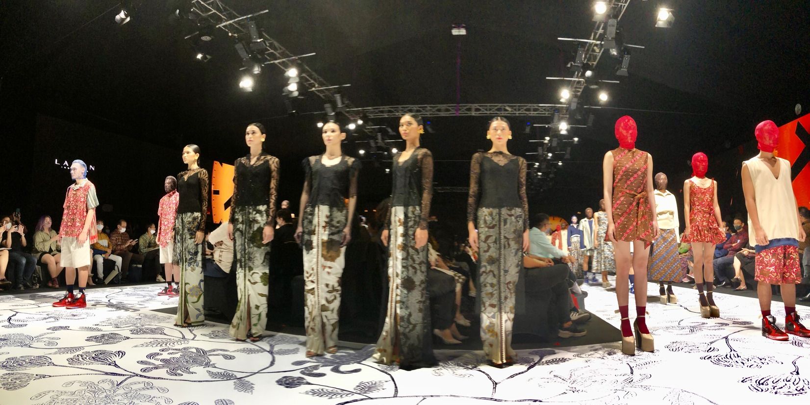 Koleksi Batik Lorong Waktu Permanis Penutupan JF3 Fashion Festival 2022