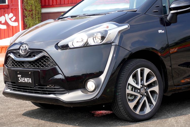 Toyota Sienta terbaru siap pasang pada balap kali ini.