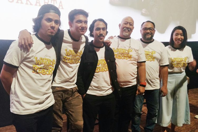 Para pemain, sutradara dan produser film Warkop DKI Reborn dalam jumpa pers di XXI Epicentrum, Jakarta Selatan, Rabu (14/8/2019).