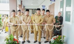 Dorong Realisasi Program Lamongan Sehat, Bupati Lamongan Resmikan Poliklinik II RSUD Dr Soegiri
