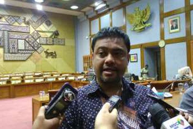 Presiden KSPI Said Iqbal saat Rapat Dengar Pendapat Umum (RDPU) terkait TKA dengan Komisi IX DPR di Gedung Parlemen, Senayan, Jakarta, Senin (16/1/2017).