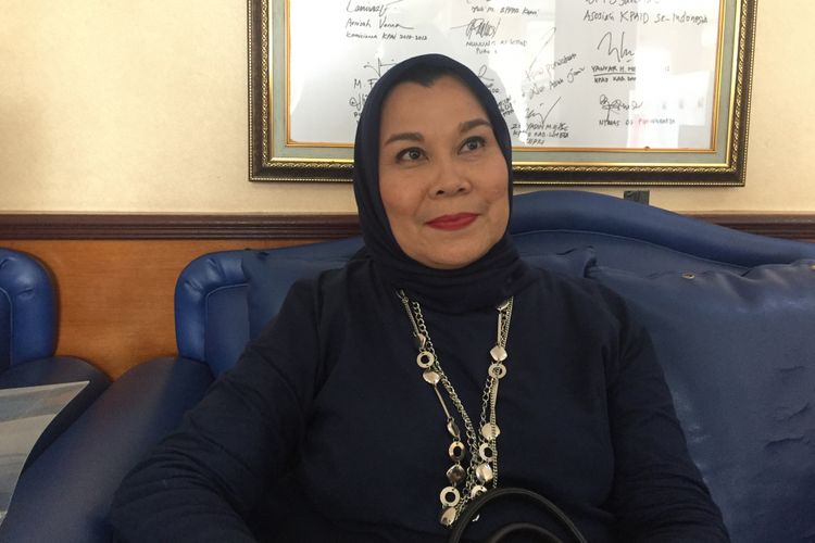 Maryke Harris Pohu saat mendatangi KPAI di Menteng, Jakarta Pusat, jumat (9/3/2018).
