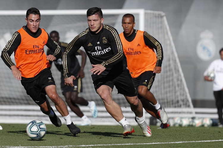 Para pemain Real Madrid dalam pemusatan latihan pada hari Selasa (15/10/2019)