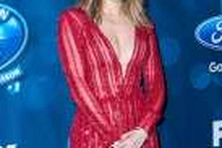 Aktris dan penyanyi Jennifer Lopez menghadiri acara Meet Fox's: American Idol XV Finalists di The London Hotel, West Hollywood, California, Kamis (25/2/2016).