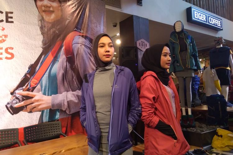 Eiger mengeluarkan hijab dan women series full range untuk para wanita petualang.di Bandung, akhir pekan lalu.