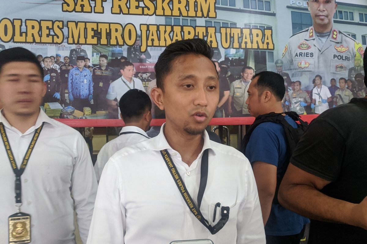 Wakasat Reskrim Polres Metro Jakarta Utara Kompol Arief Ardiansyah memberi keterangan di Mapolres Metro Jakarta Utara, Senin (20/1/2020)