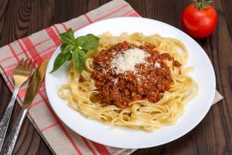 Tagliatelle al Ragu, versi sebenarnya dari Spaghetti Bolognese.