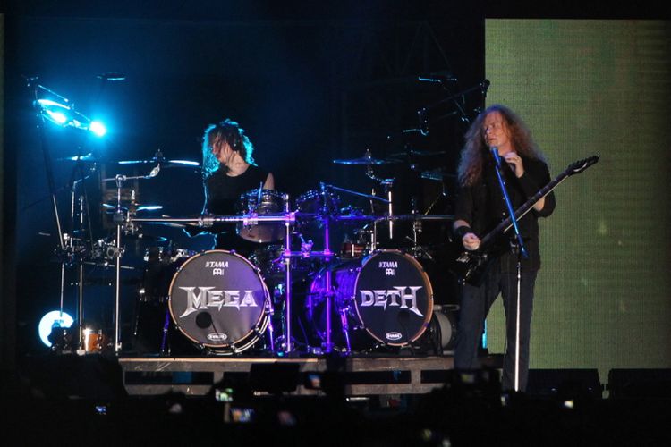 Band metal Megadeth beraksi saat tampil di acara Hammersonic Festival, Ecopark, Ancol, Jakarta Utara, Minggu (7/5/2016). Megadeth menjadi salah satu band yang ditunggu penggemar musik metal di acara Hammersonic Festival. Selain itu, sejumlah band metal dalam dan luar negeri ikut mengisi antara lain Seringai, Revenge The Fate, Trojan, The Black Dahlia Murder, Whitechapel, hingga Northlane.