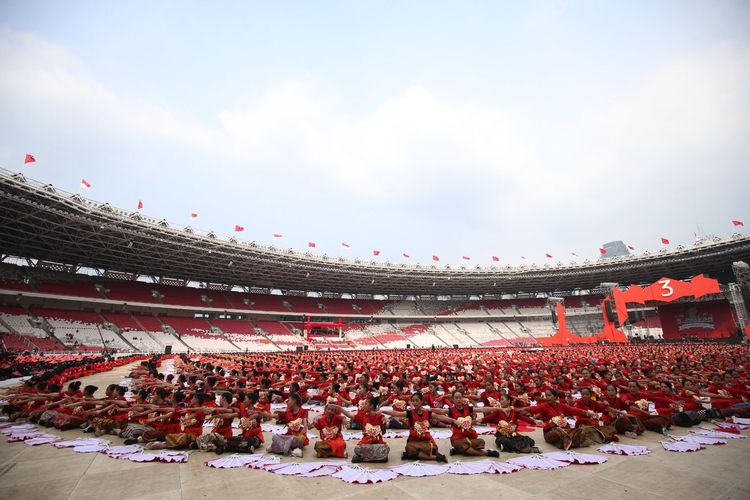 Partai Demokrasi Indonesia Perjuangan (PDI-P) gelar acara gladi bersih menyambut puncak Bulan Bung Karno (BBK) 2023 di Stadion Utama Gelora Bung Karno (GBK), Senayan, Jakarta, Jumat (23/6/2023).