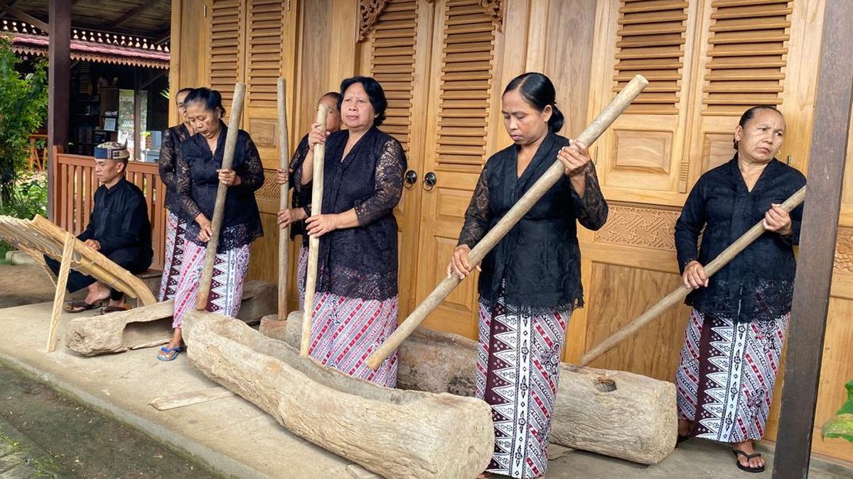 Suku Osing Desa Kemiren Banyuwangi Sulap Budaya Jadi Sumber Cuan
