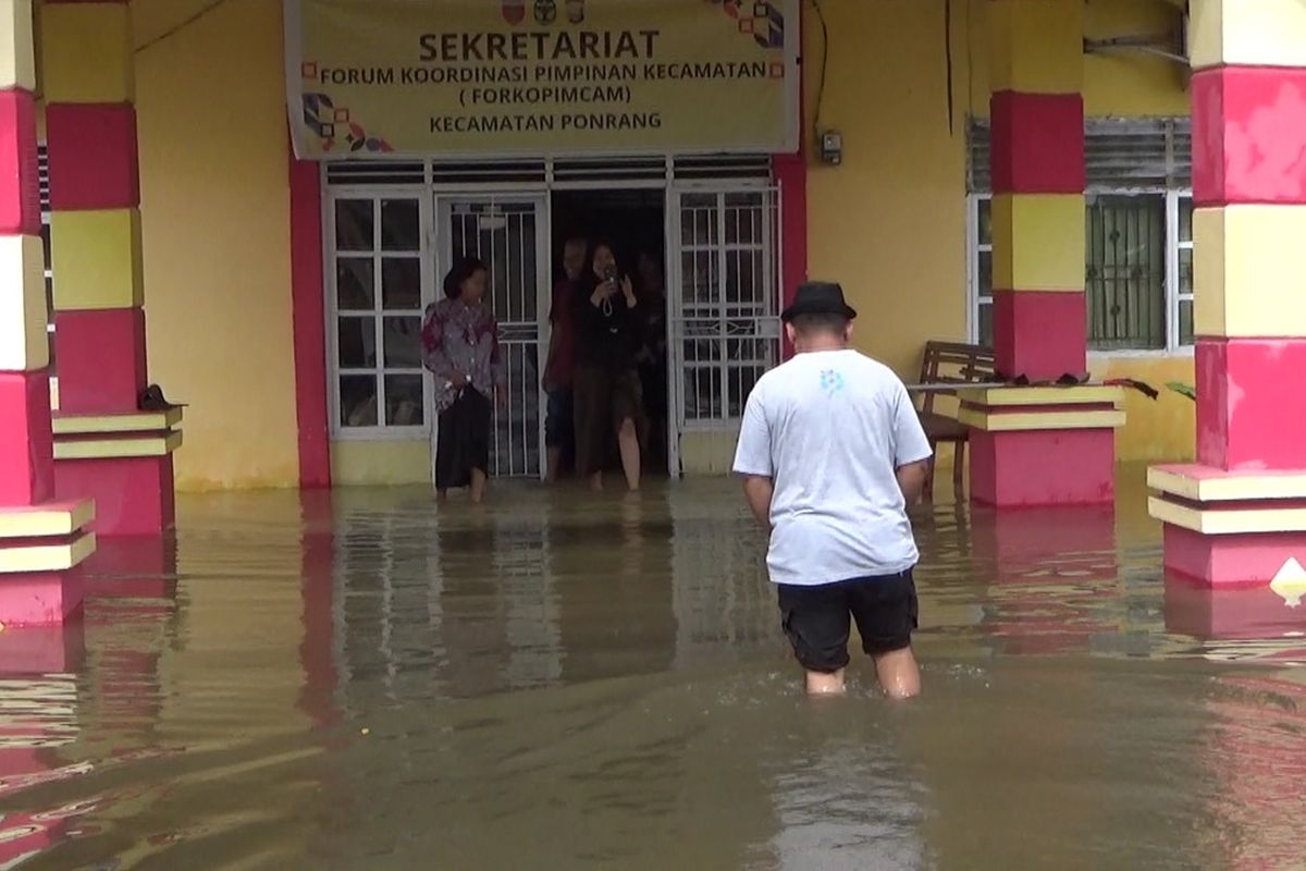 Banjir Rendam 600 Rumah di Luwu, Termasuk Puskesmas dan Kantor Camat