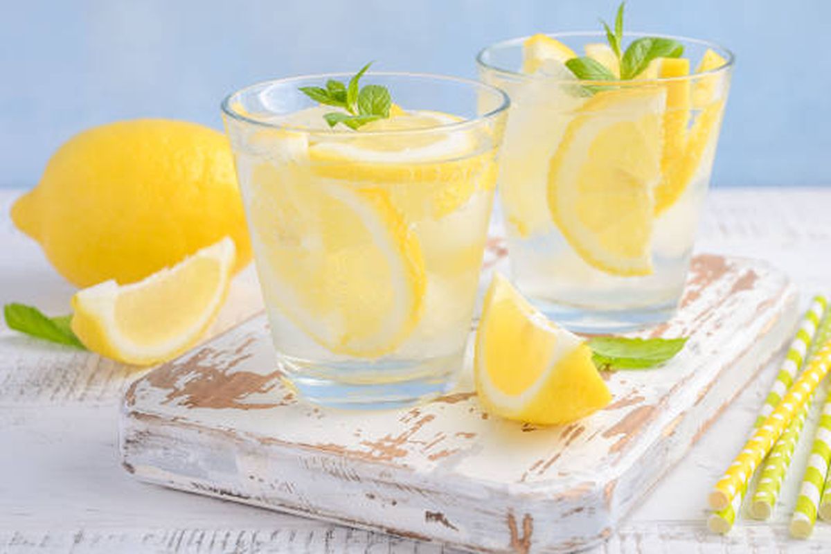 Manfaat air lemon untuk mengatasi pilek dan flu