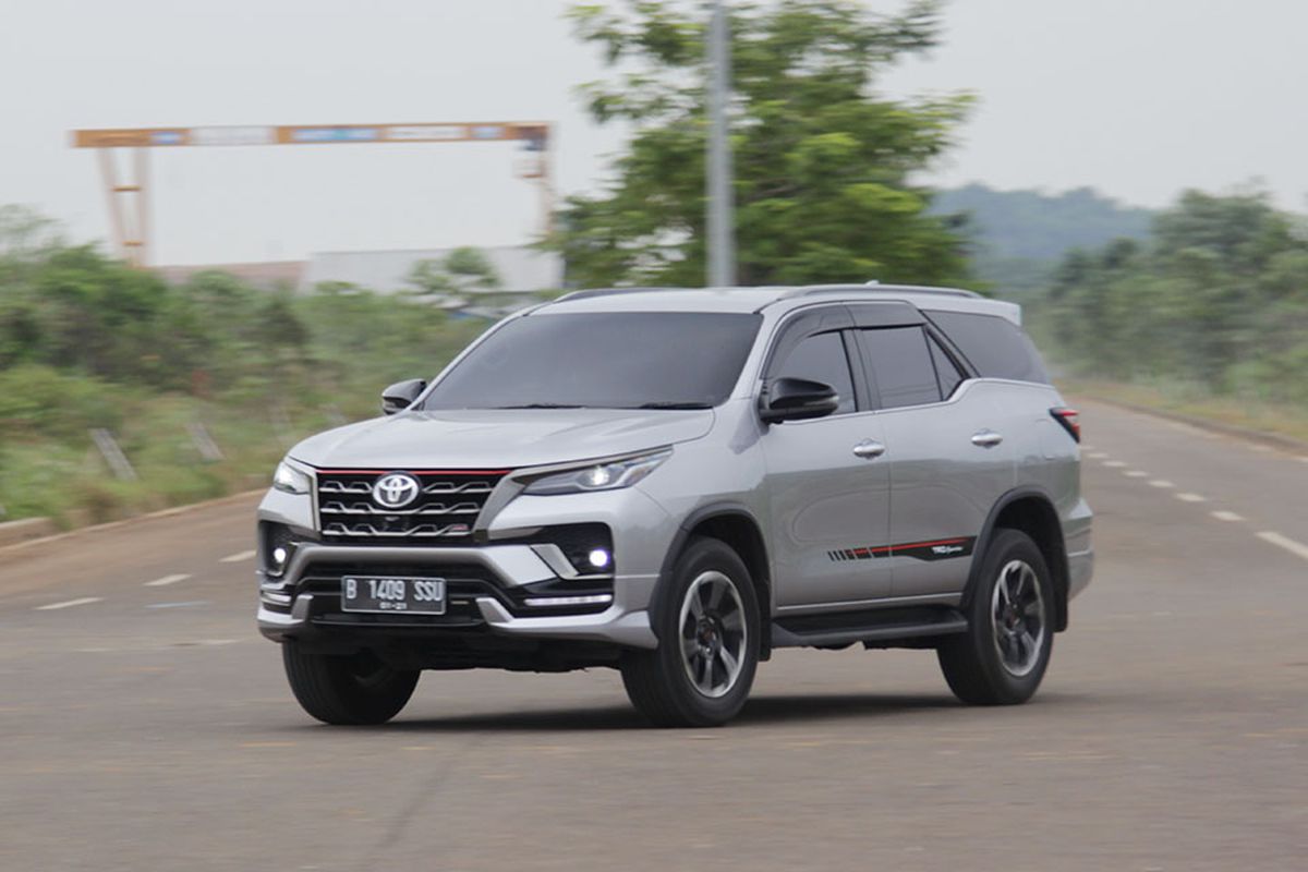 Review Toyota New Fortuner VRZ TRD Sportivo untuk harian