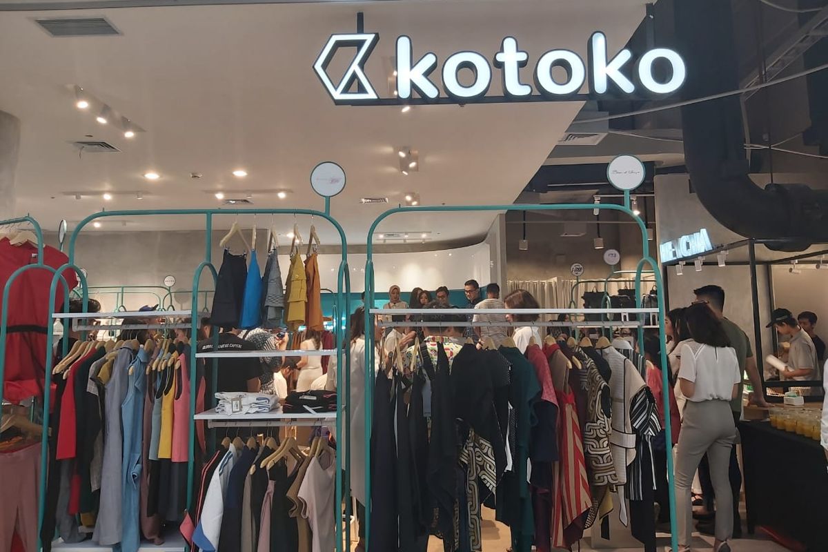 Ritel offline pertama Kotoko di Plaza Indonesia Jakarta.