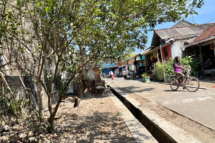 Warga Dekat Bekas Stasiun Soroti Dampak Reaktivasi Jalur Kereta Banjar-Cijulang