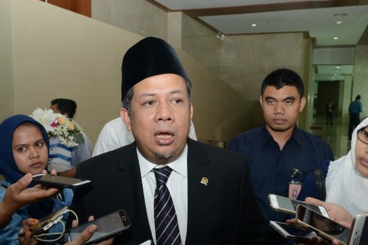 Wakil Ketua Dewan Perwakilan Rakyat (DPR) RI Fahri Hamzah mengimbau agar PLN secara jujur menjelaskan penyebab pemadaman listrik massal  yang terjadi di wilayah Jabodetabek, Banten, sebagian Jawa Barat, dan sebagian Jawa Tengah, Minggu (4/8/2019).