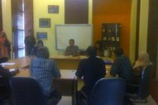Dimutasi, 5 Orang Guru Laporkan Ridwan Kamil ke Ombudsman