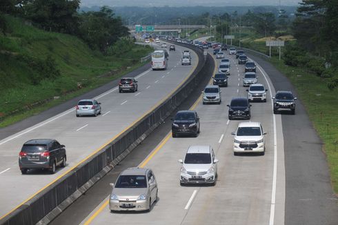 Mitos atau Fakta Jalan Aspal Beton Bikin Ban Mobil Cepat Botak?