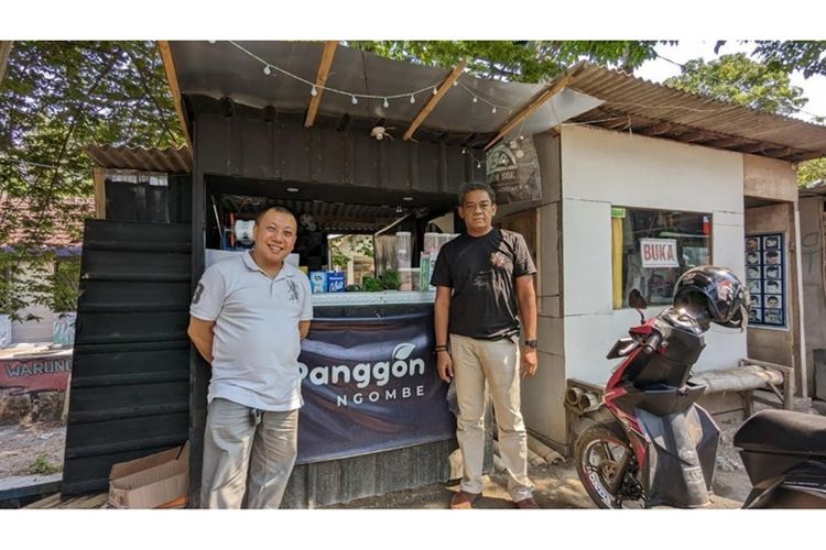 Local Preneur Indonesia saat melakukan kunjungan kepada UMKM yang mereka dampingi. 