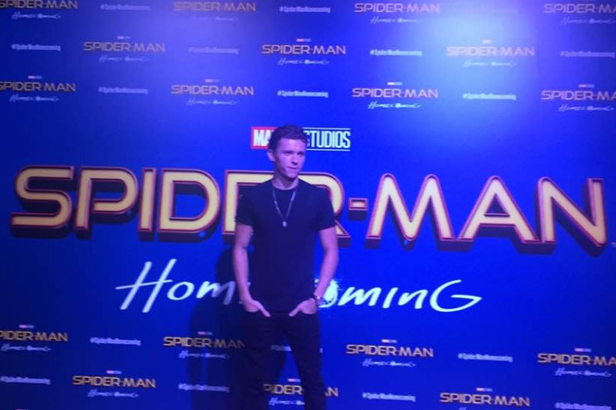 Tom Holland dalam jumpa penggemar di acara karpet merah film Spider-Man: Homecoming di ArtScience Museum, Marina Bay Sands, Singapura, Rabu (7/6/2017). Dalam film itu, Tom berperan sebagai Peter Parker.