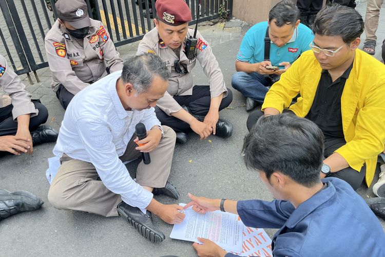 BEM Nusantara Jatim Ultimatum 7x24 Jam ke Kejati Terkait Kasus Febrie Adriansyah 