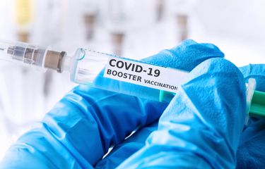 Ilustrasi vaksin Covid-19 dosis booster kedua. 