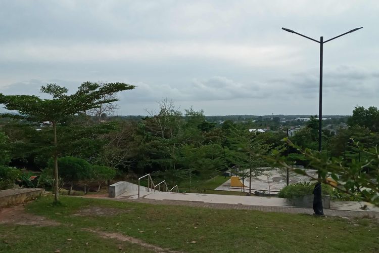 Pemandangan dari Taman Dealova Kota Pangkalpinang, Bangka Belitung, Rabu (22/2/2023).
