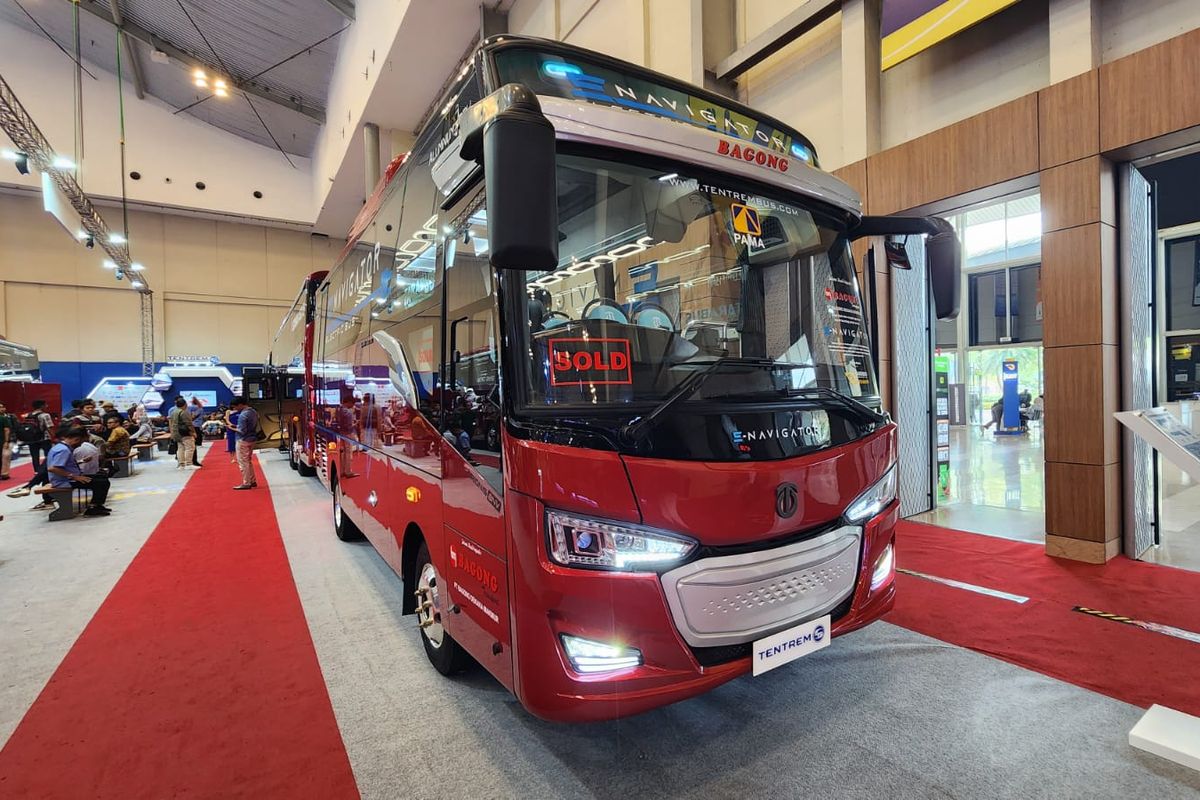 Bus listrik buatan Karoseri Tentrem Pakai sasis Winstrone 