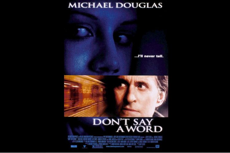 Britanny Murphy dan Michael Douglas dalam Don't Say a Word (2001).