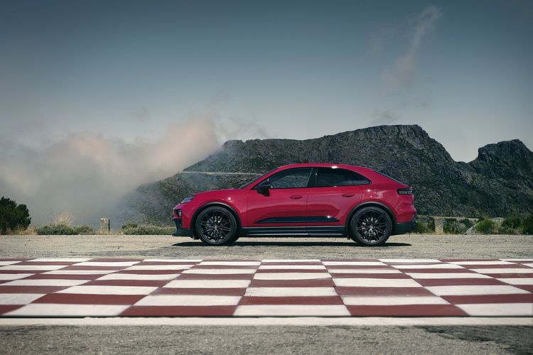 Porsche resmi meluncurkan Macan GTS, varian terbaru dari SUV listrik