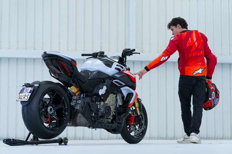Ducati Diavel V4 RS