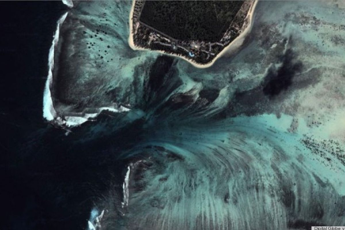 Air terjun dalam laut pulau Mauritius