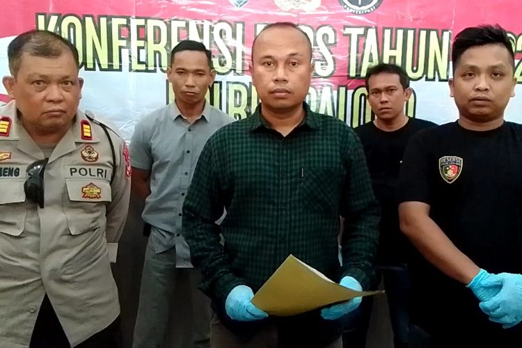 Satreskrim Polres Palopo, Sulawesi Selatan, mengungkap motif pembunuhan terhadap Adinda Zahra Rahwani alias Wana (27) yang ditemukan tewas di lantai 2 sebuah bekas wisma di jalan Jendral Sudirman, Kota Palopo, Sulawesi Selatan, pada Senin (19/9/2022) sore.